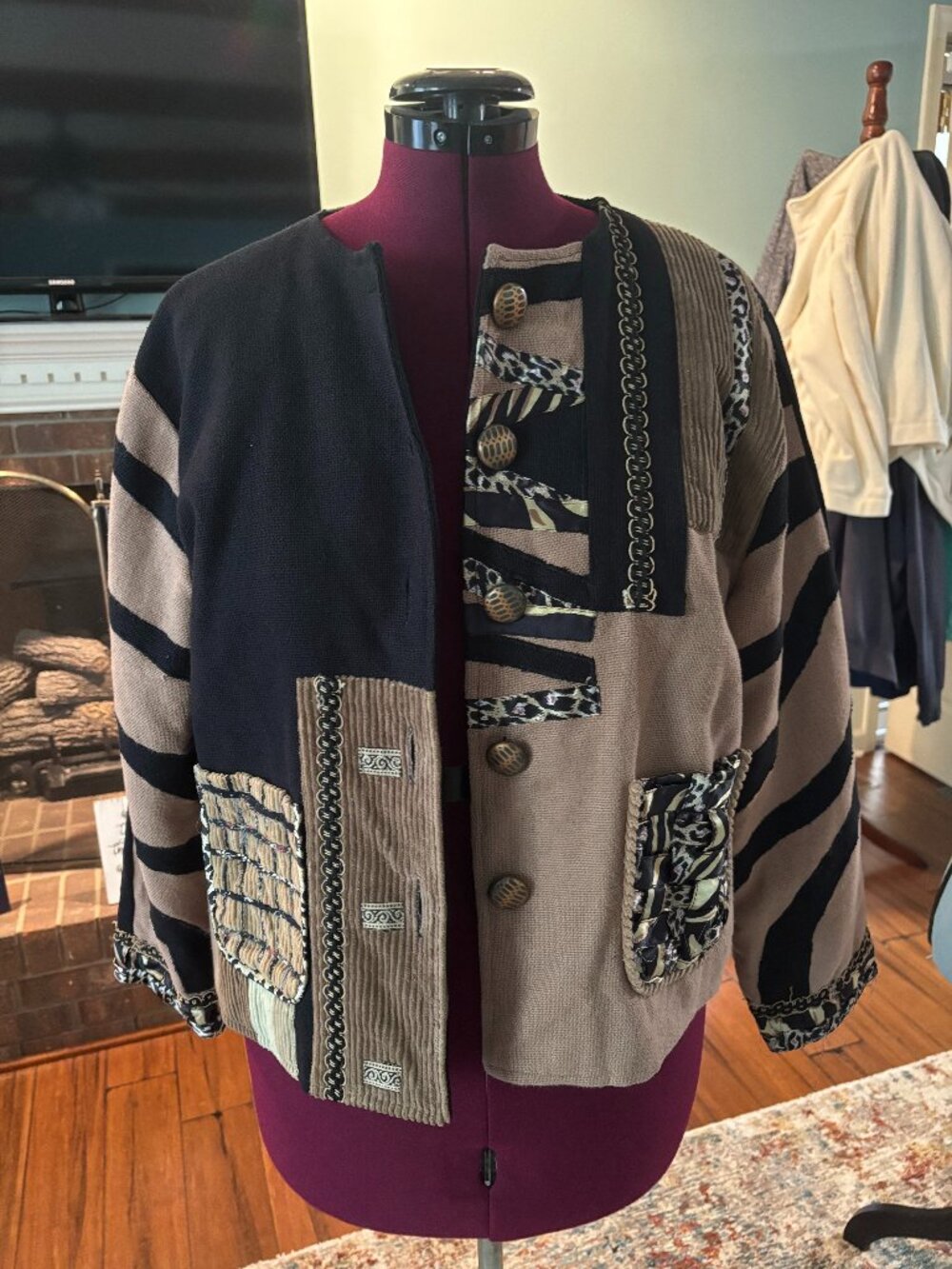 PARSLEY & SAGE LADIES  JACKET SIZE L CANVAS AND CORDOROY ANIMAL PRINT BLACK & BR